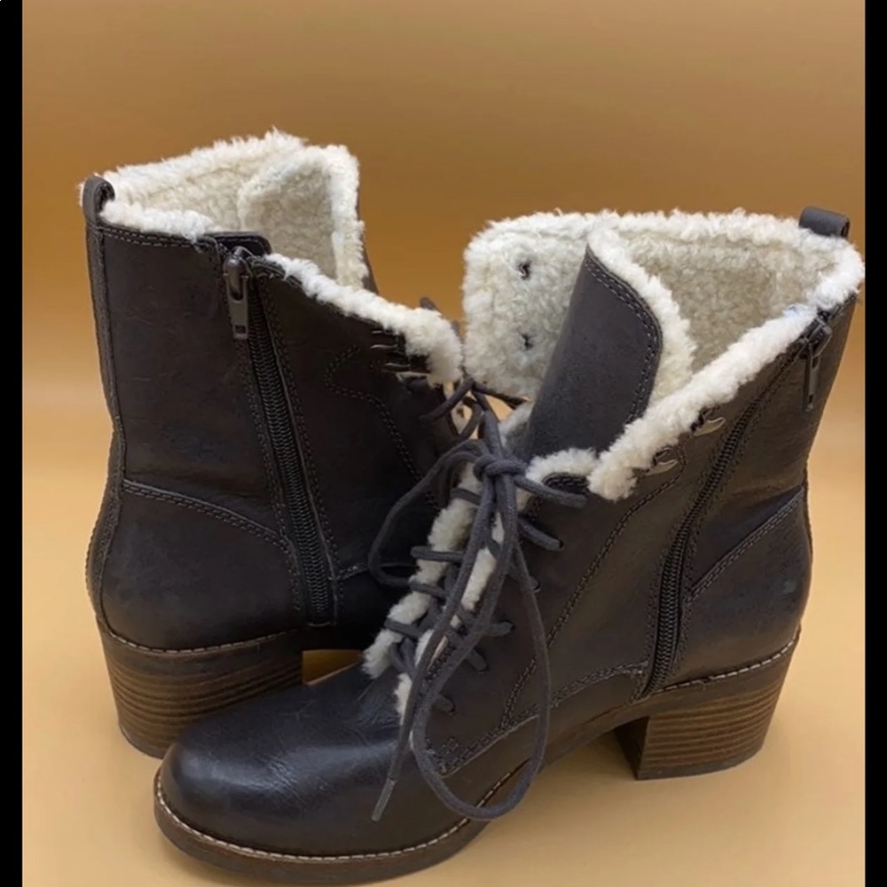Lucky Brand  Fur Trim Brown Combat Boots 8.5 - Picture 2 of 6